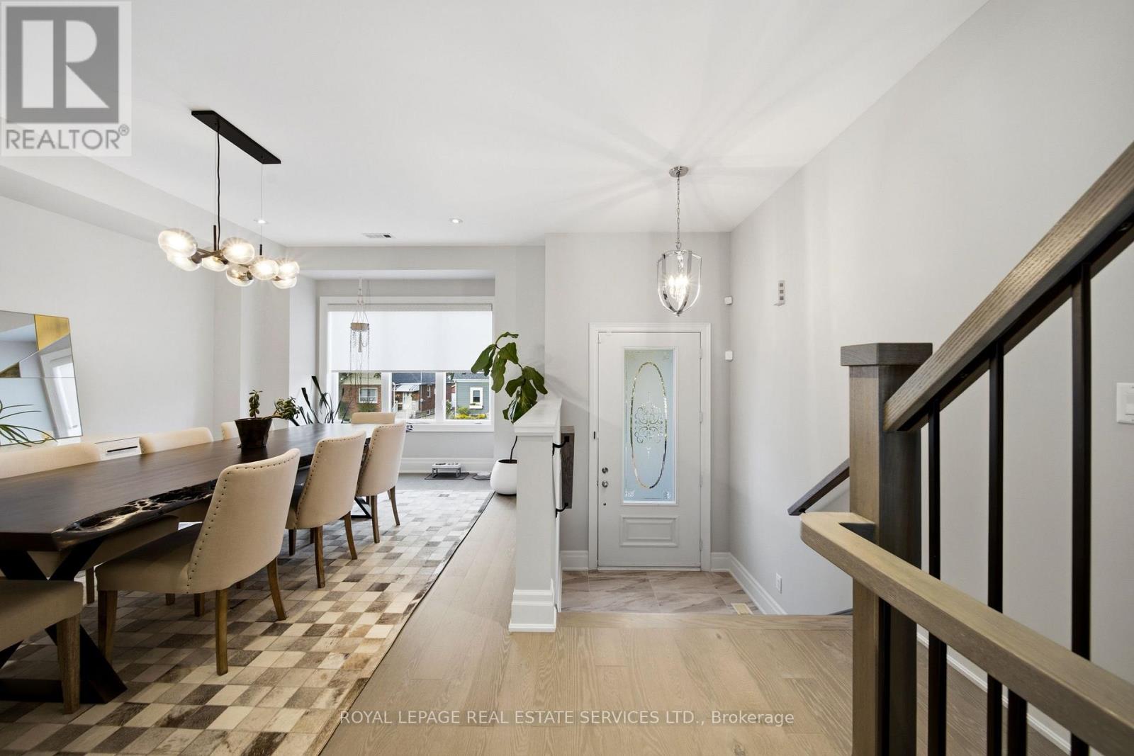 98 Foch Avenue S, Toronto, Ontario  M8W 3X8 - Photo 6 - W13711560