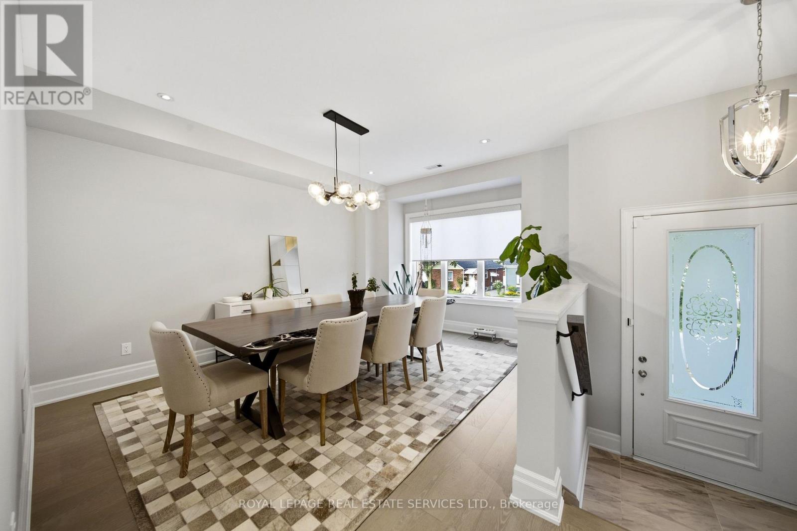 98 Foch Avenue S, Toronto, Ontario  M8W 3X8 - Photo 7 - W13711560