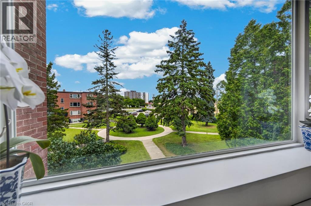 2422 New Street Unit# 9, Burlington, Ontario  L7R 1J6 - Photo 15 - 40845122