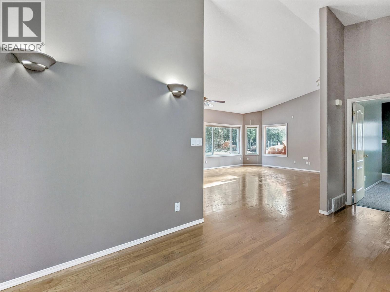 2222 Jenisa Road, Castlegar, British Columbia V1N 2L8 - Photo 16 - 10398540