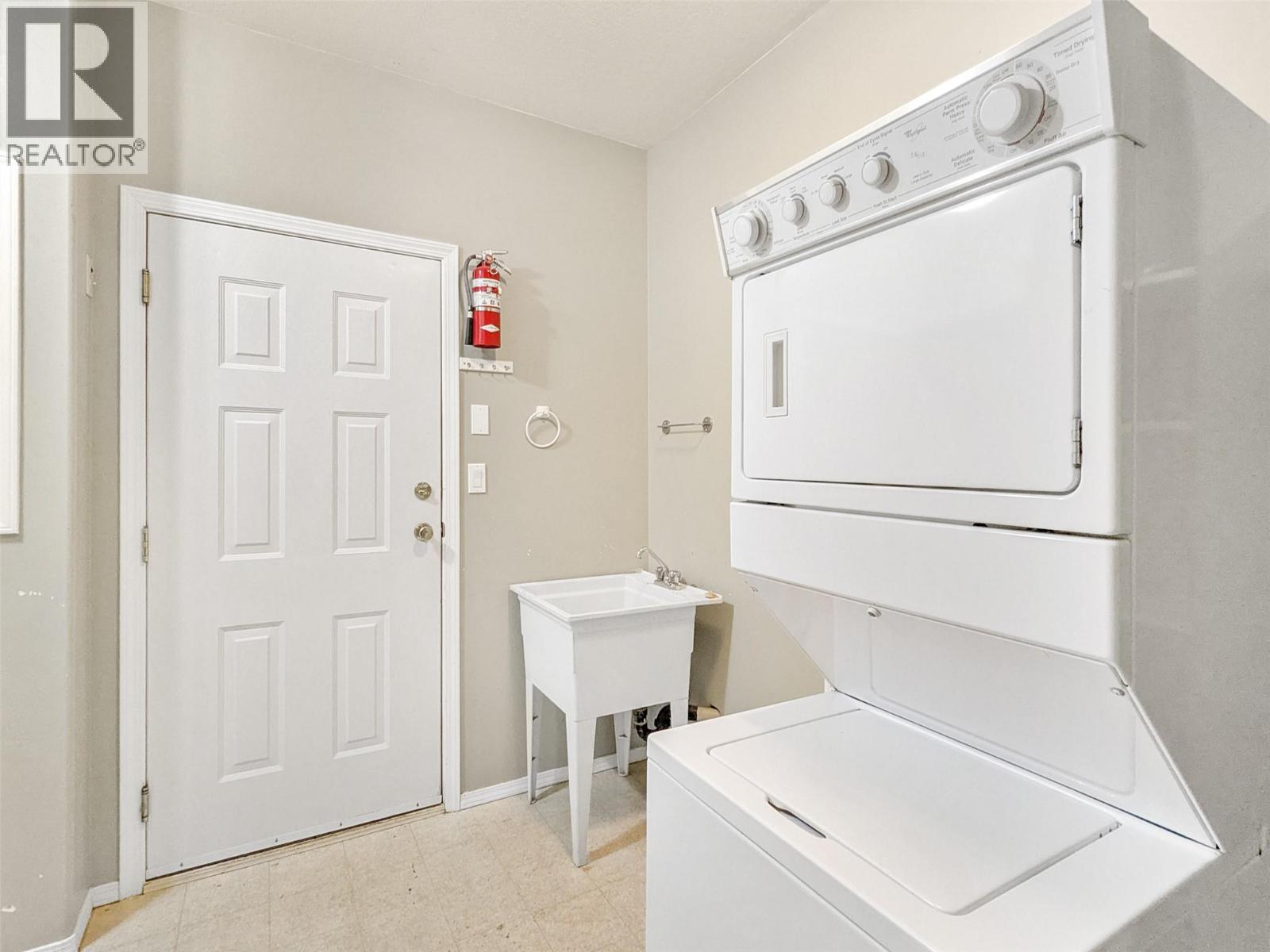 2222 Jenisa Road, Castlegar, British Columbia V1N 2L8 - Photo 33 - 10398540