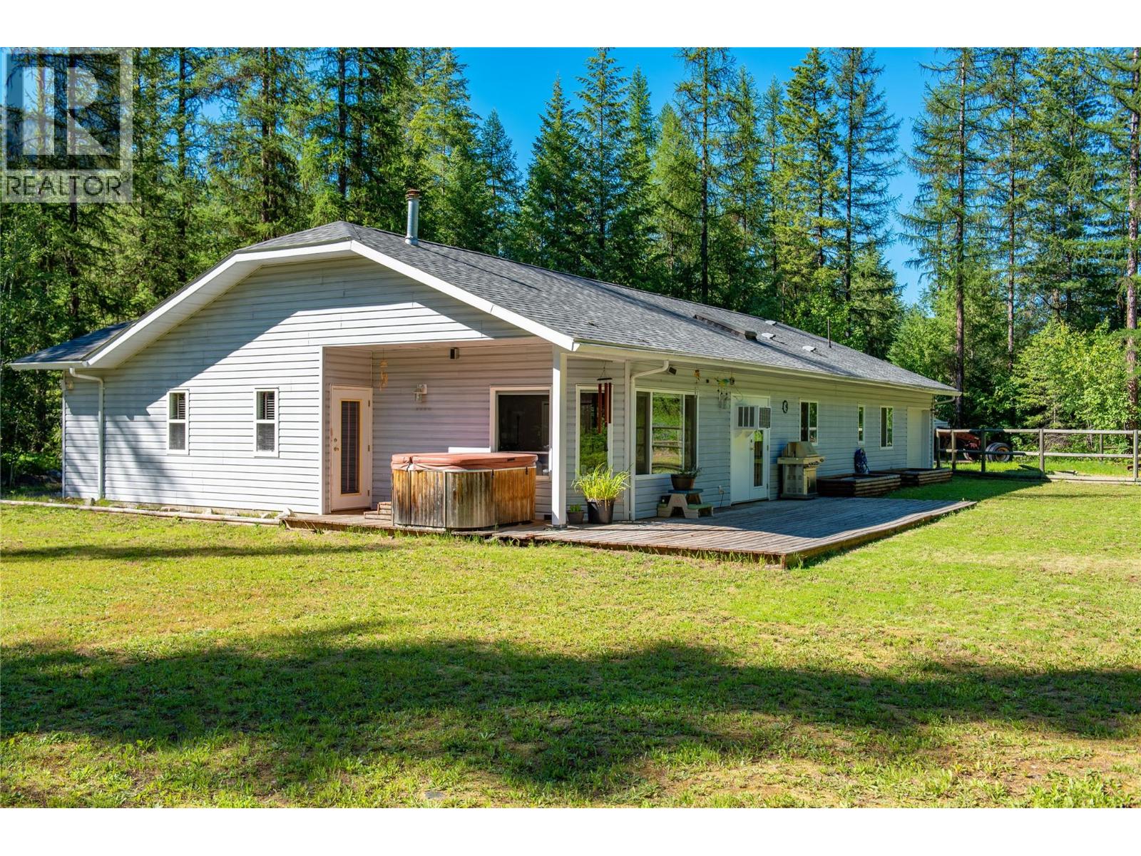 2222 Jenisa Road, Castlegar, British Columbia V1N 2L8 - Photo 13 - 10398540