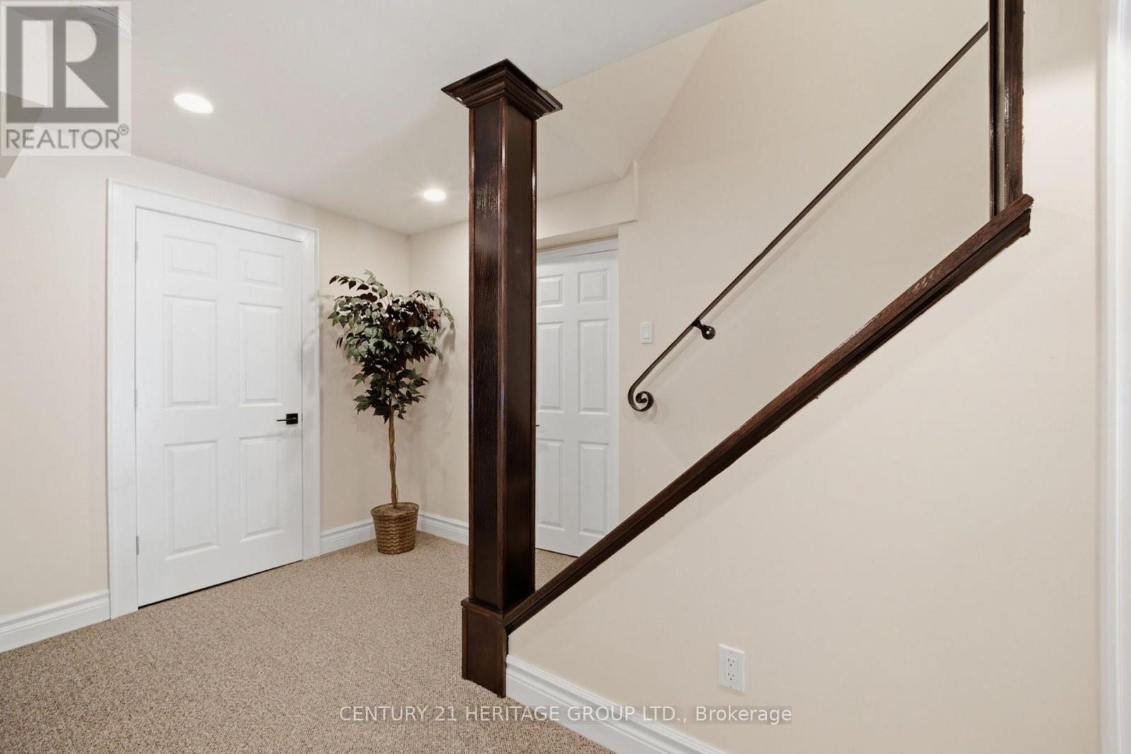 28 Taywood Court, Hamilton, Ontario  L9H 7A2 - Photo 31 - X13711570