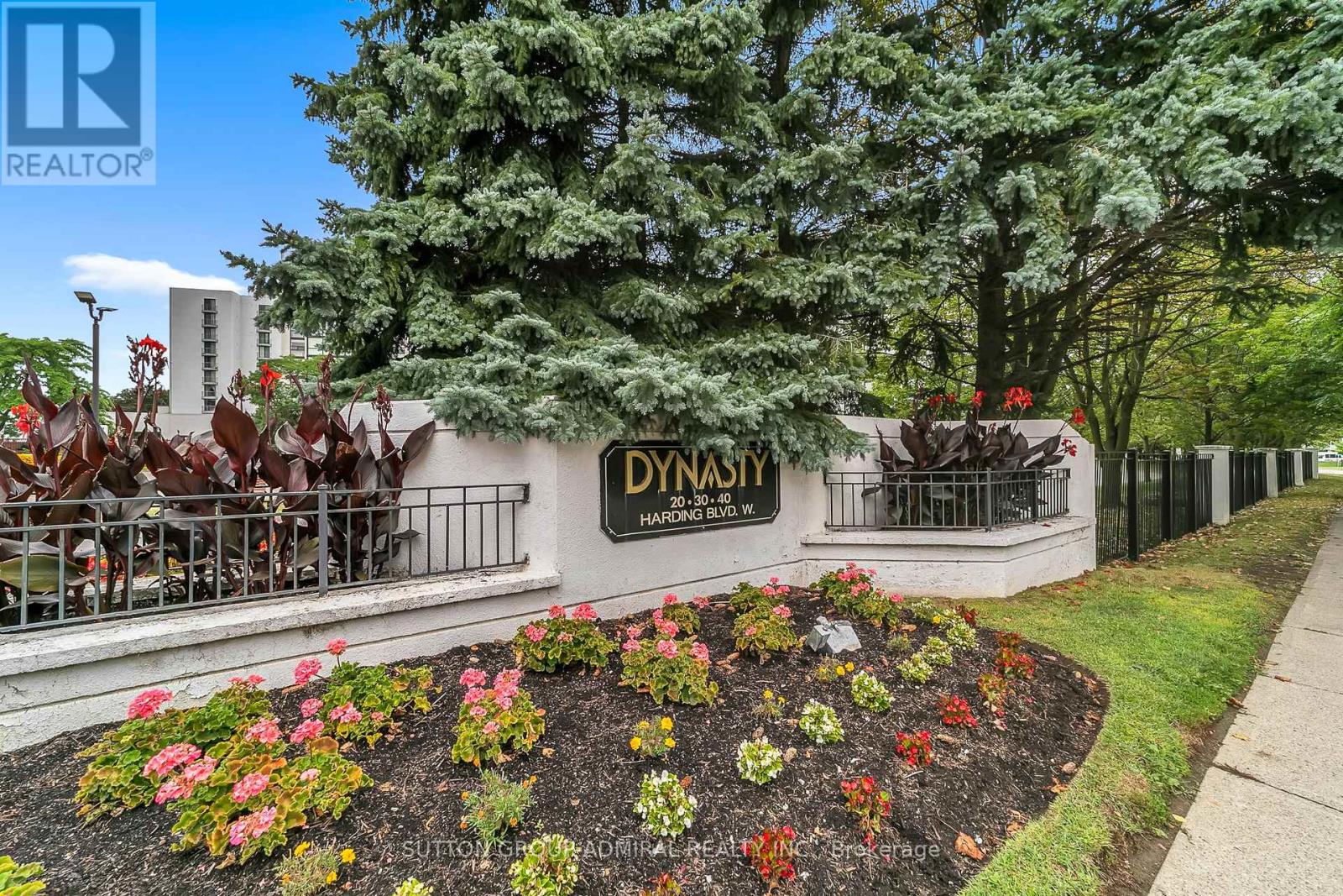 314 - 30 Harding Boulevard W, Richmond Hill, Ontario  L4C 9M3 - Photo 2 - N13711296