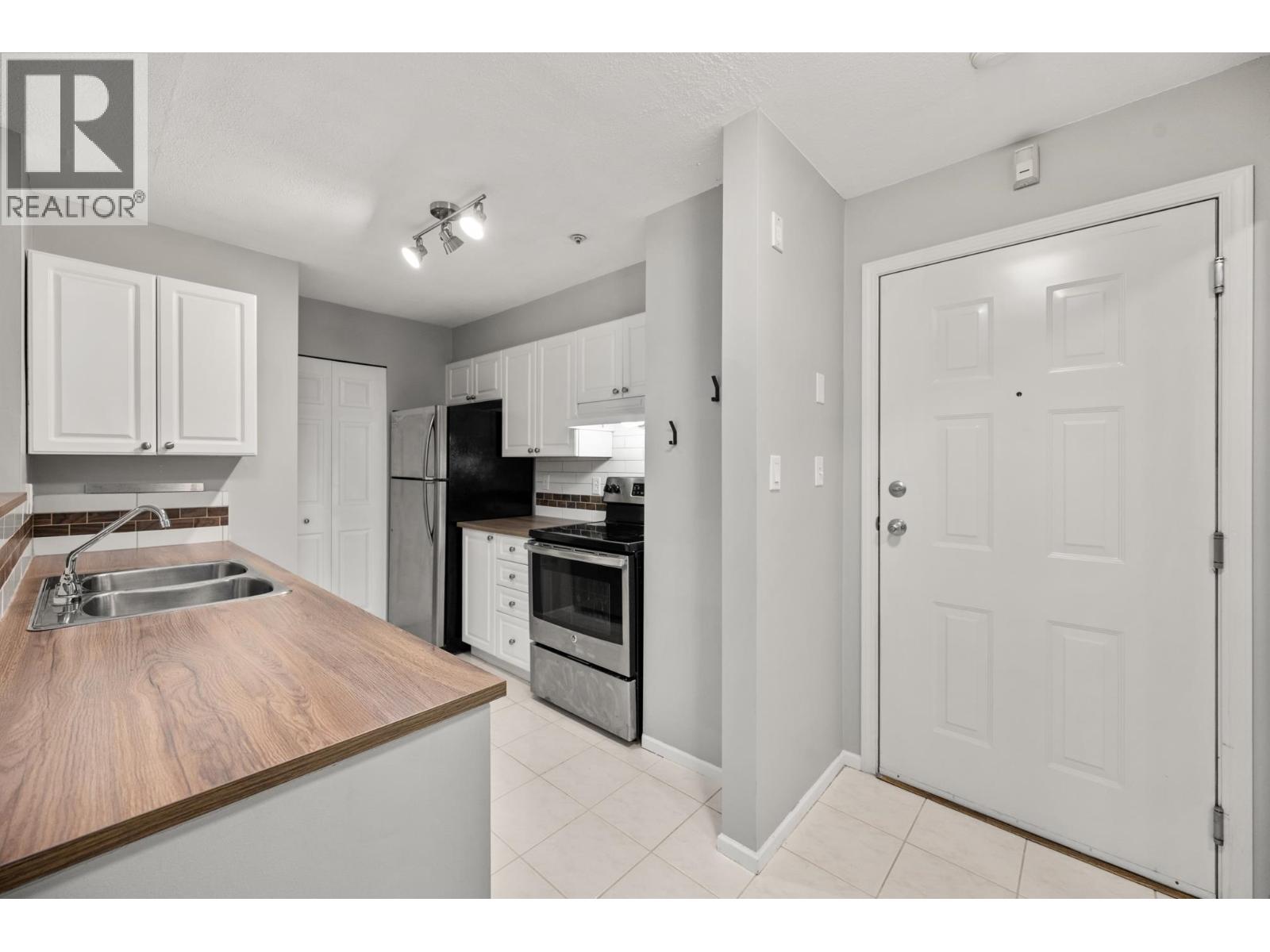 112 295 Schoolhouse Street, Coquitlam, British Columbia  V3K 6X5 - Photo 9 - R3147879