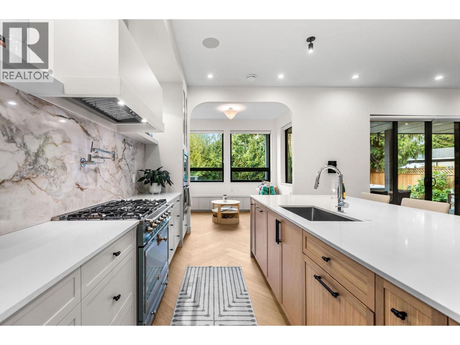 944 Caithness Crescent, Port Moody, British Columbia  V3H 1C6 - Photo 12 - R3158224