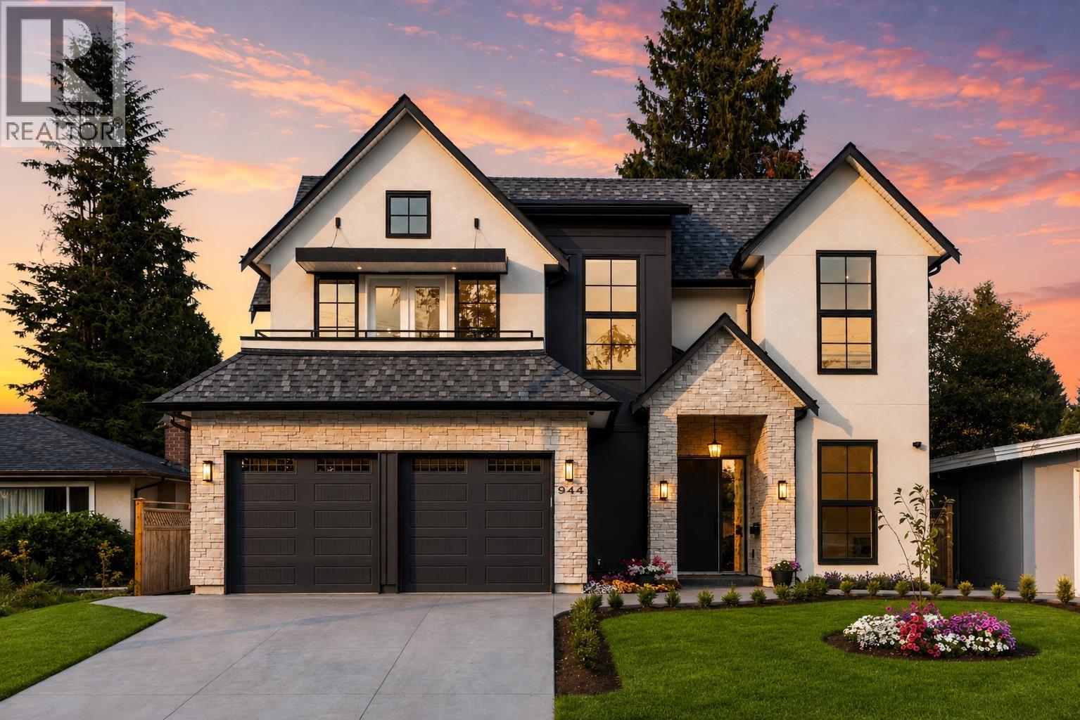 944 CAITHNESS CRESCENT, Port Moody, British Columbia
