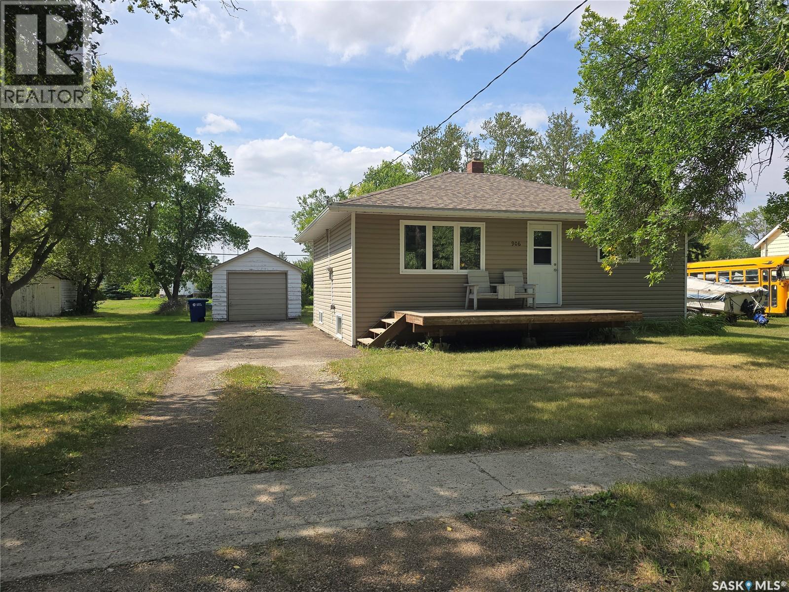 906 Pacific Street, Grenfell, Saskatchewan  S0G 2B0 - Photo 1 - SK046588