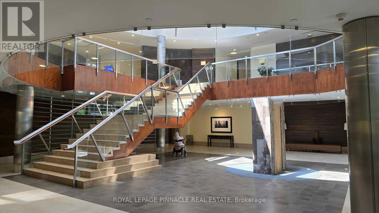 2801 - 3880 Duke Of York Boulevard, Mississauga, Ontario  L5B 4M7 - Photo 5 - W13685384