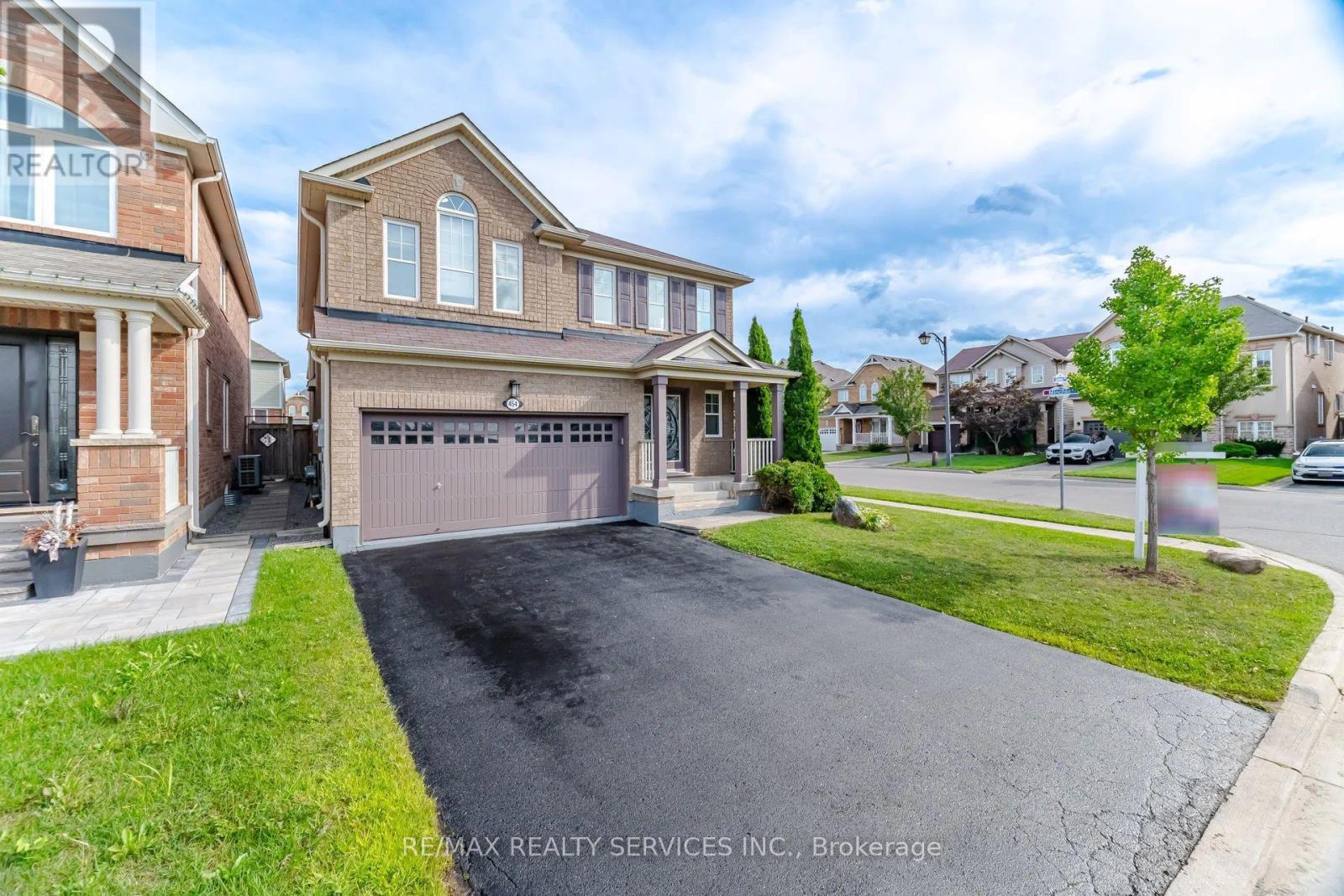 454 Grenke Place, Milton, Ontario  L9T 7T6 - Photo 3 - W13711380