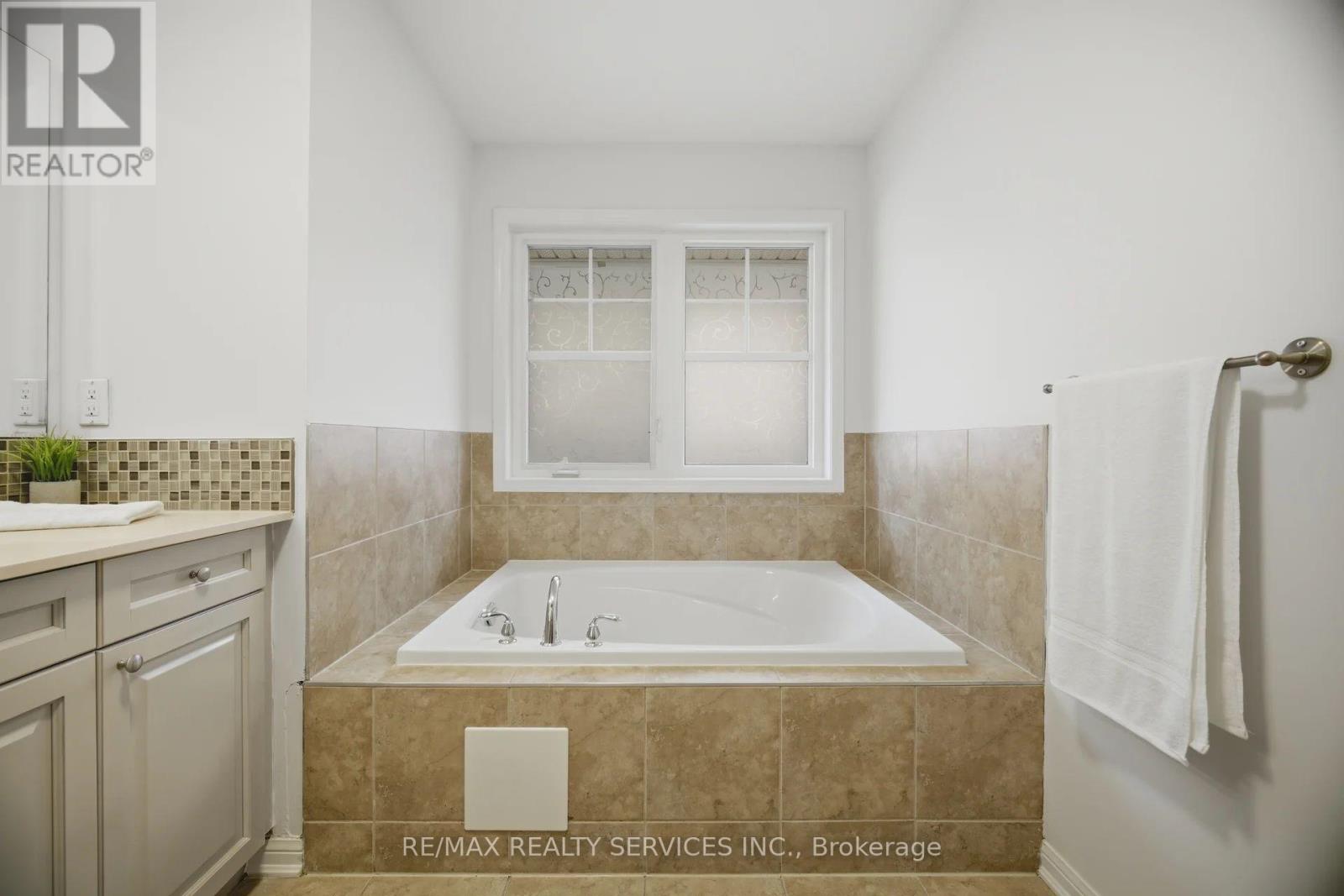 454 Grenke Place, Milton, Ontario  L9T 7T6 - Photo 25 - W13711380