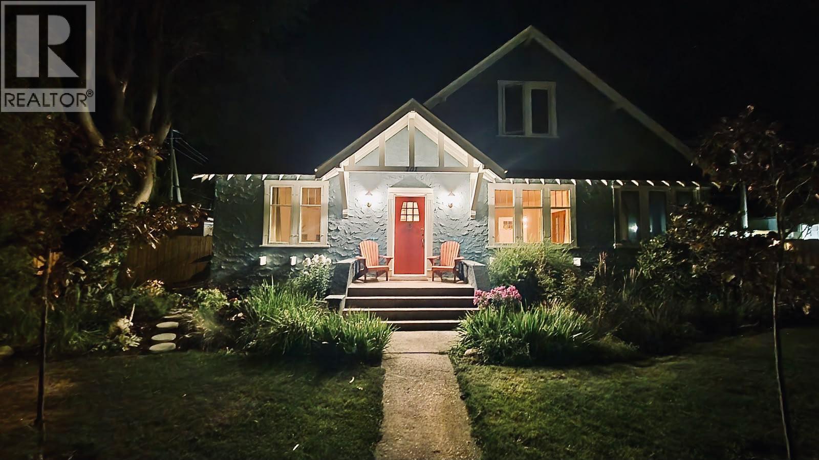 701 Broadway Street W, Nakusp, British Columbia  V0G 1R0 - Photo 5 - 10398307
