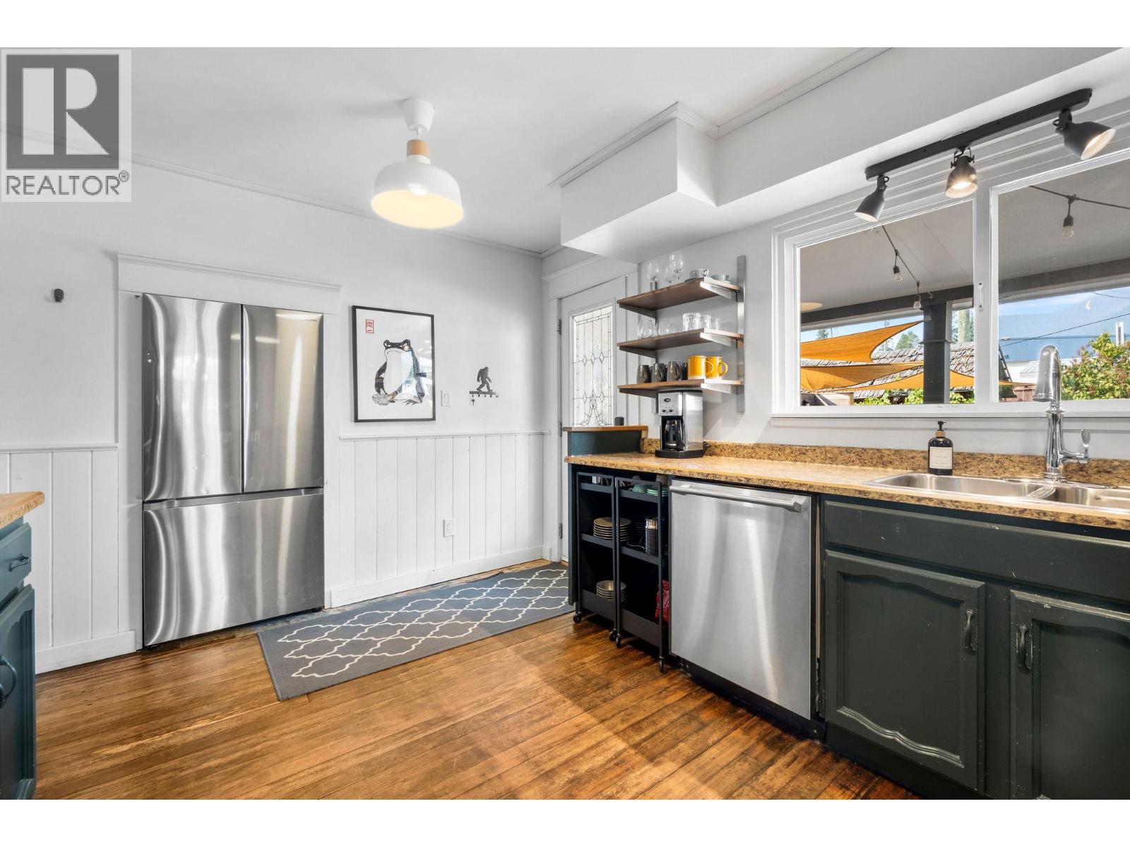 701 Broadway Street W, Nakusp, British Columbia  V0G 1R0 - Photo 6 - 10398307