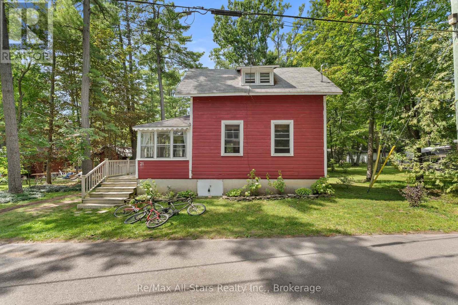 21 Third Street, Kawartha Lakes, Ontario  K0M 1N0 - Photo 2 - X13711704