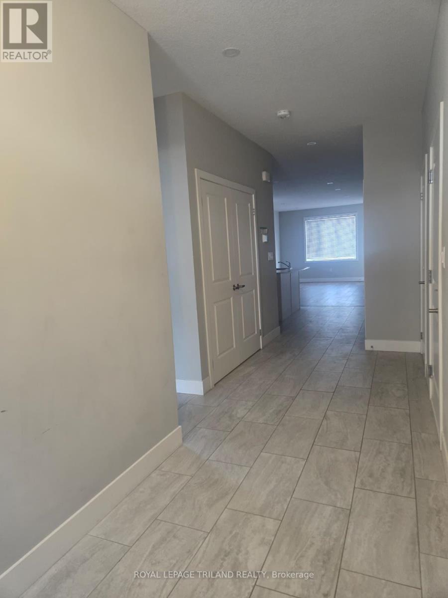 2284 Evans Boulevard, London South, Ontario  N6M 0A1 - Photo 11 - X13711700