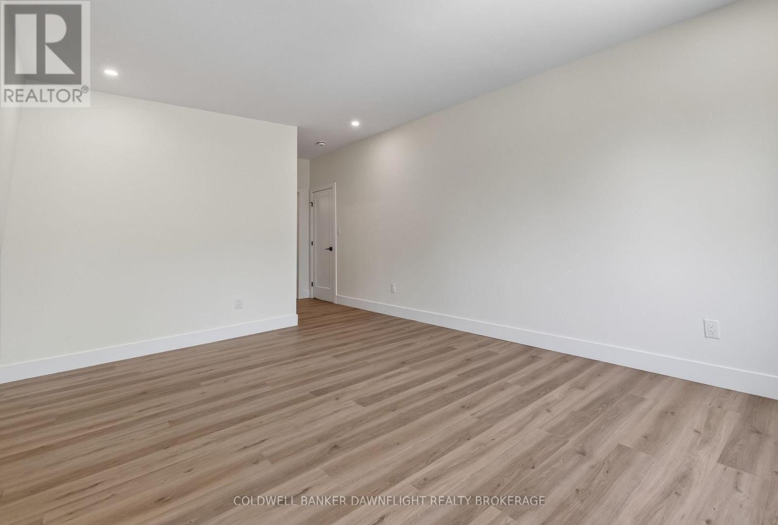 117 James Street, North Middlesex, Ontario  N0M 1A0 - Photo 14 - X13711716