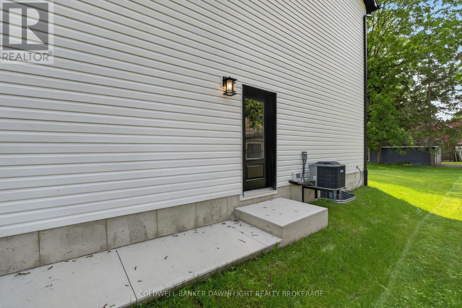 117 James Street, North Middlesex, Ontario  N0M 1A0 - Photo 29 - X13711716