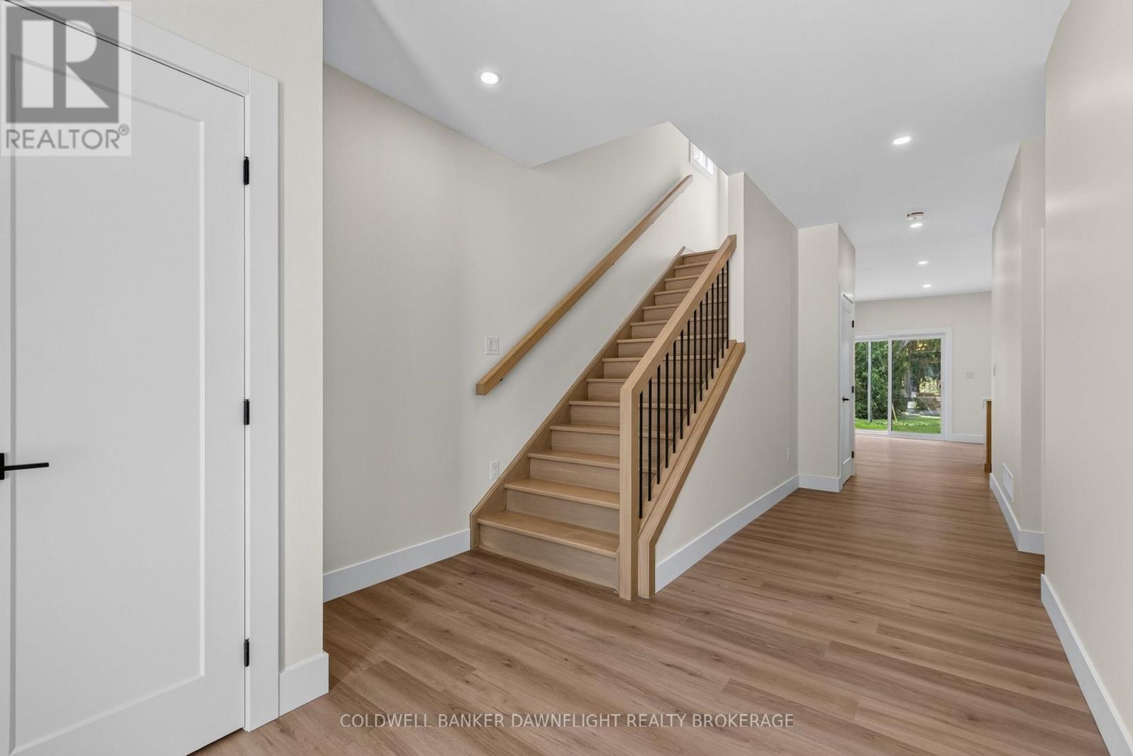 119 James Street, North Middlesex, Ontario  N0M 1A0 - Photo 3 - X13711720