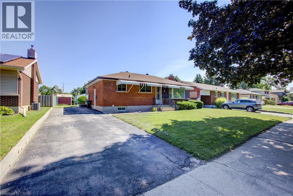 52 Queenston Crescent, Kitchener, Ontario  N2B 2V5 - Photo 3 - 40851087