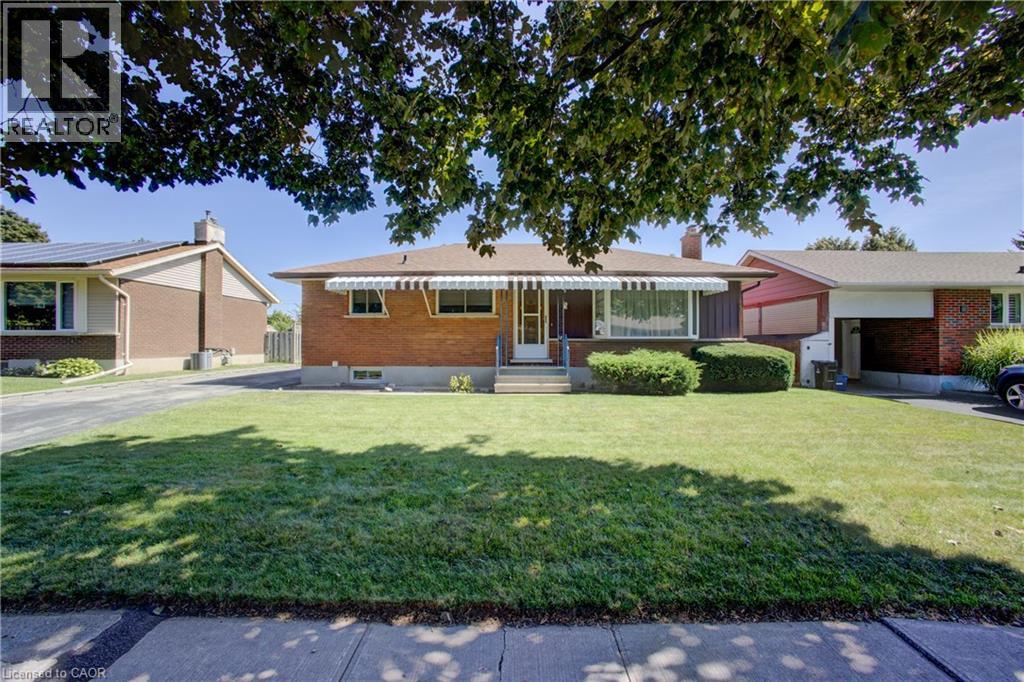 52 Queenston Crescent, Kitchener, Ontario  N2B 2V5 - Photo 1 - 40851087