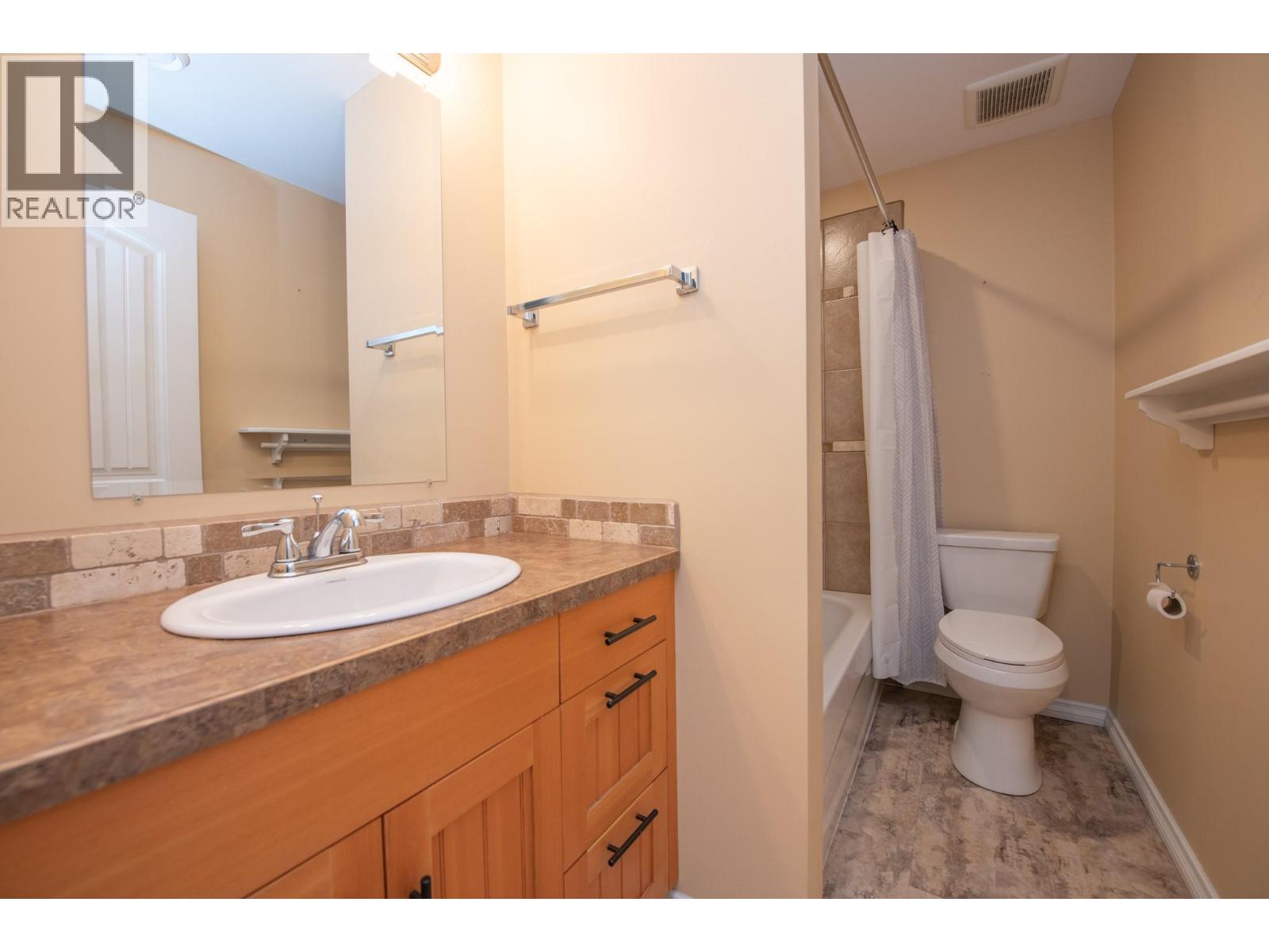 1808 Skyview Crescent, Lumby, British Columbia  V0E 2G0 - Photo 35 - 10396933