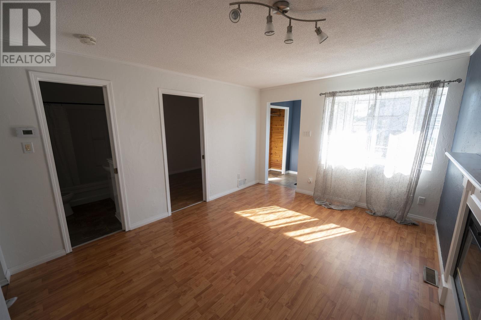 735 Ernestine Avenue, Thunder Bay, Ontario  P7E 1W9 - Photo 3 - TB2602517