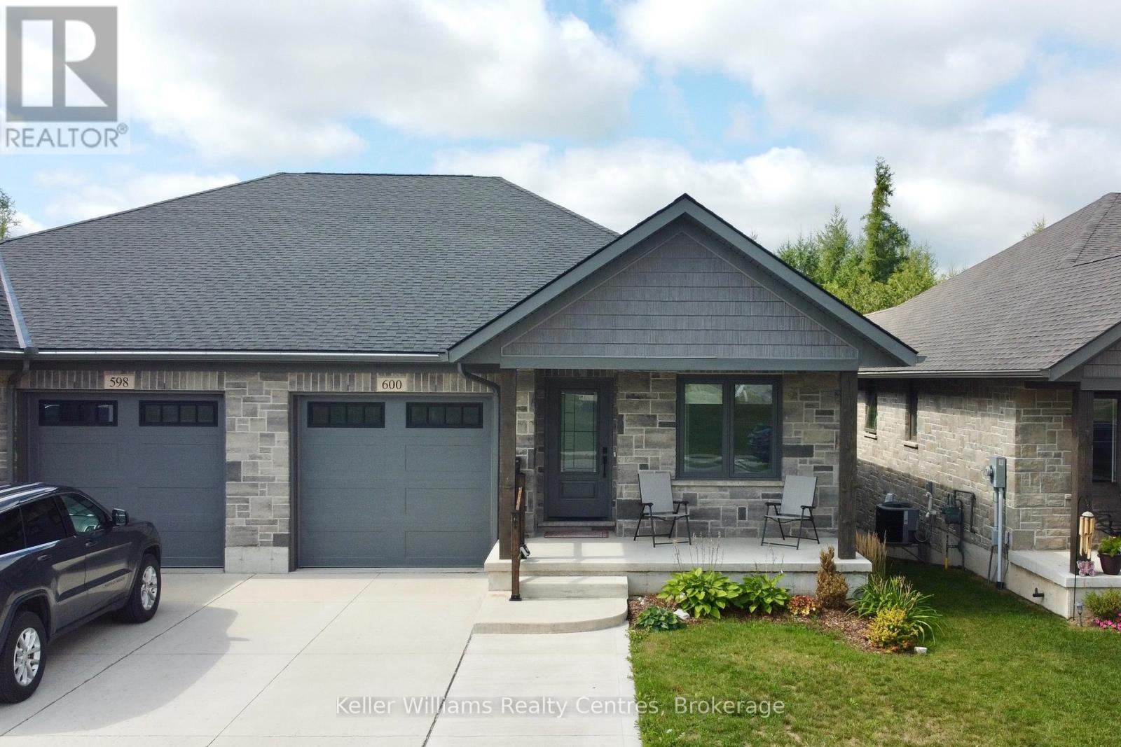 600 25th Avenue, Hanover, Ontario  N4N 0C3 - Photo 1 - X13711450