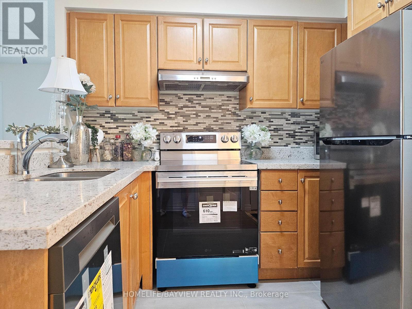 1816 - 7 Lorraine Drive, Toronto, Ontario  M2N 7H2 - Photo 4 - C13711610