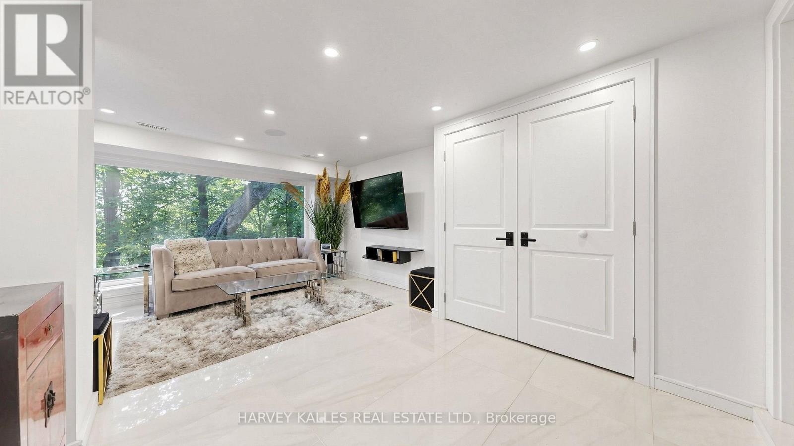 23a Donwoods Drive, Toronto, Ontario  M4N 2E9 - Photo 8 - C13711614