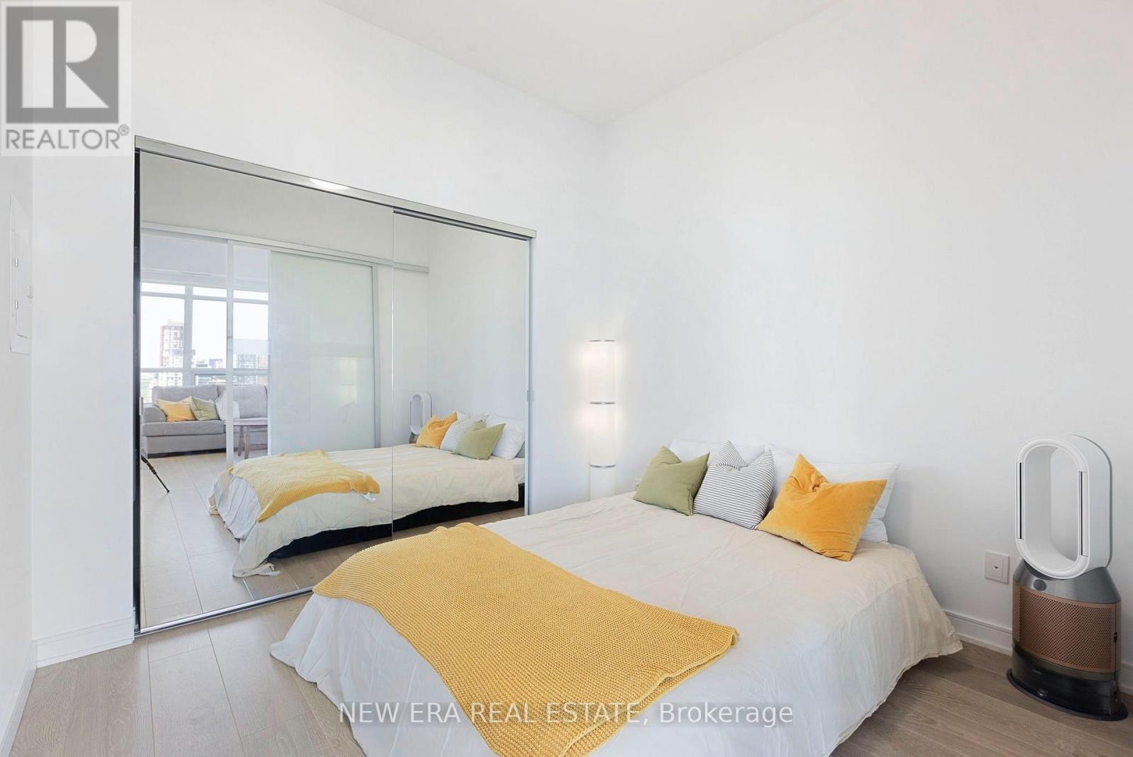 2106 - 88 Scott Street, Toronto, Ontario  M5E 0A9 - Photo 17 - C13711738