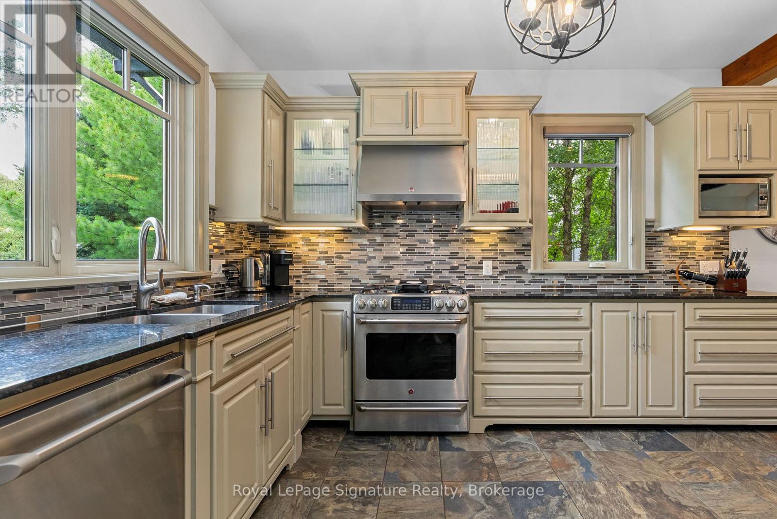 376 Sunset Boulevard, Blue Mountains, Ontario  N0H 2P0 - Photo 10 - X13711640