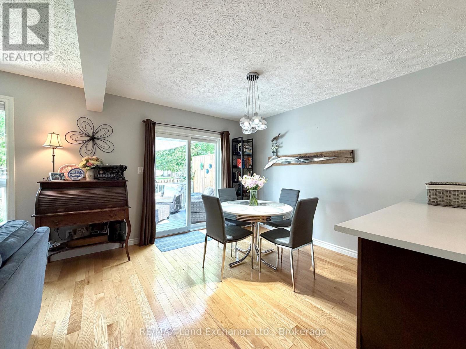 203 Stickel Street, Saugeen Shores, Ontario  N0H 2C1 - Photo 4 - X13711656