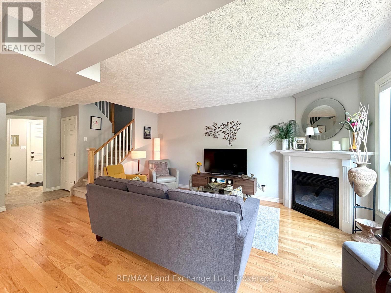 203 Stickel Street, Saugeen Shores, Ontario  N0H 2C1 - Photo 9 - X13711656