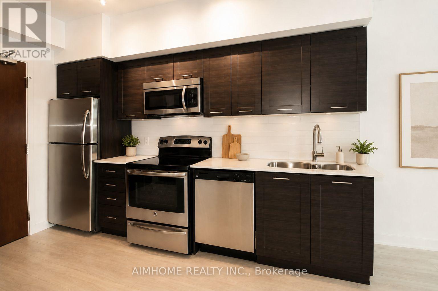 1604 - 2212 Lakeshore Boulevard W, Toronto, Ontario  M8V 0C2 - Photo 2 - W13711638