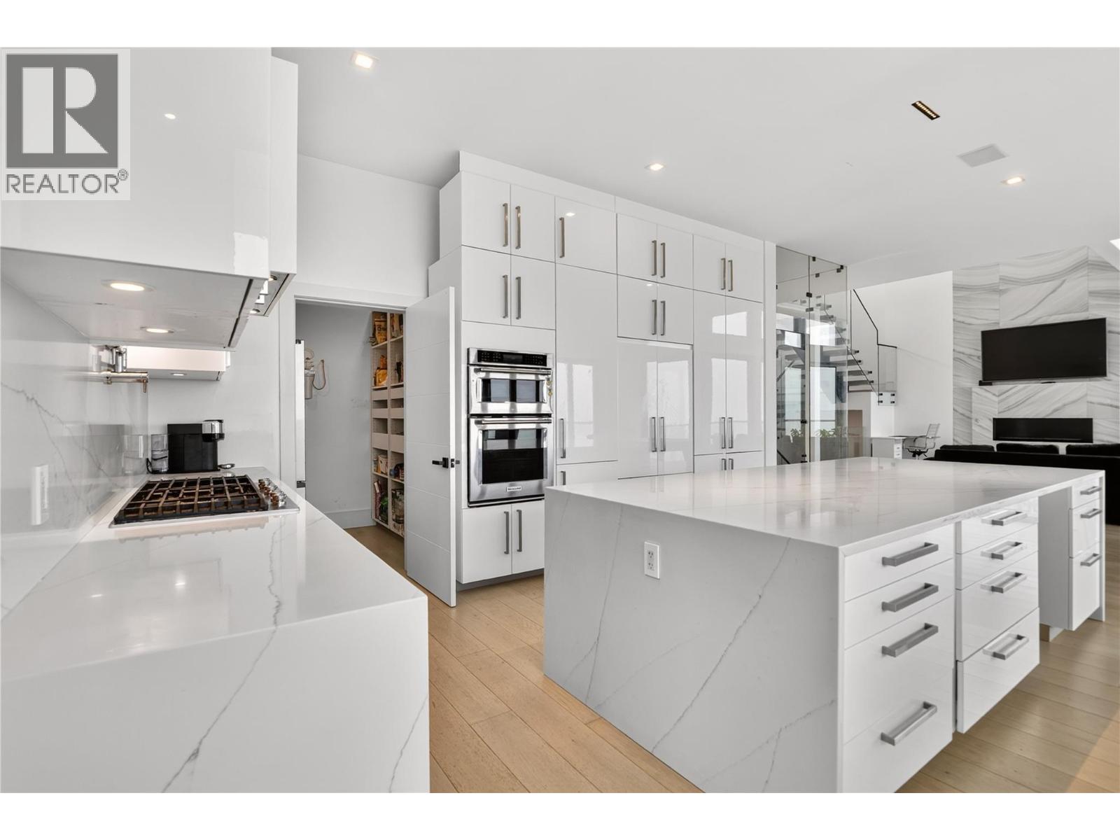 446 Redtail Court, Kelowna, British Columbia  V1W 0B1 - Photo 22 - 10398385