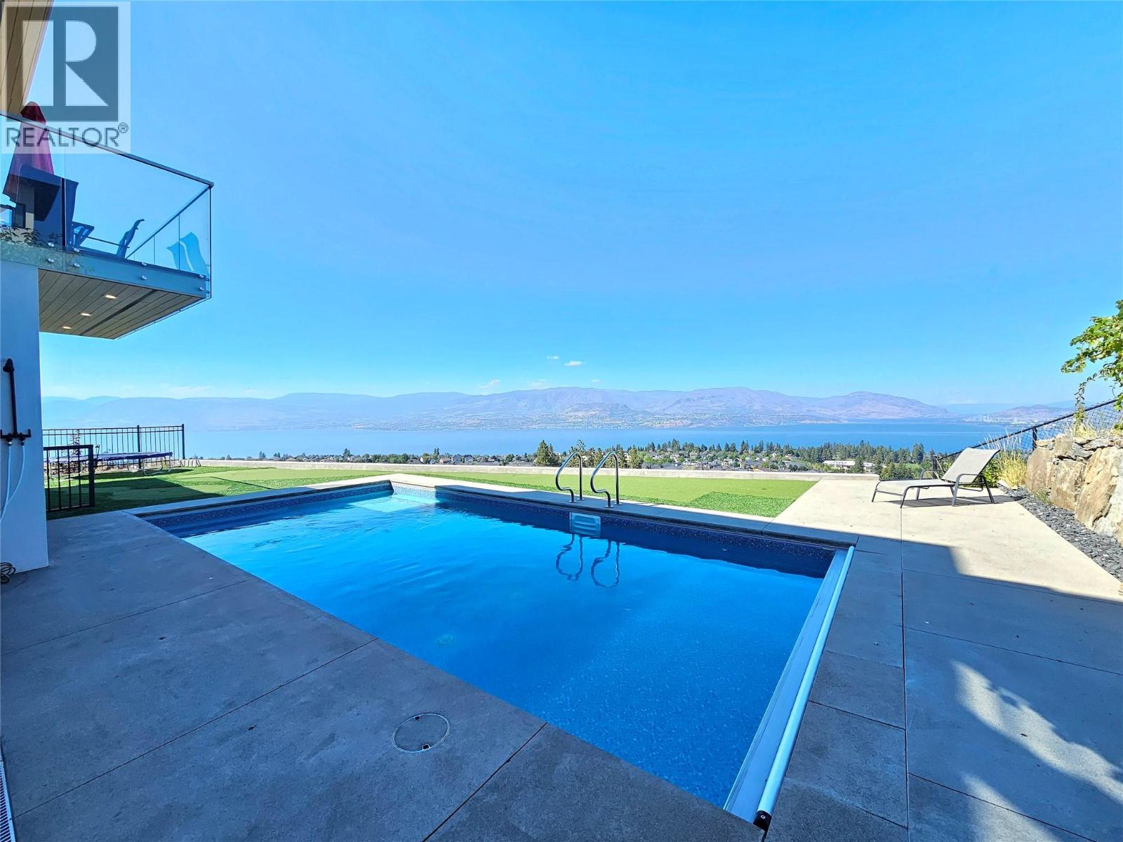 446 Redtail Court, Kelowna, British Columbia  V1W 0B1 - Photo 4 - 10398385