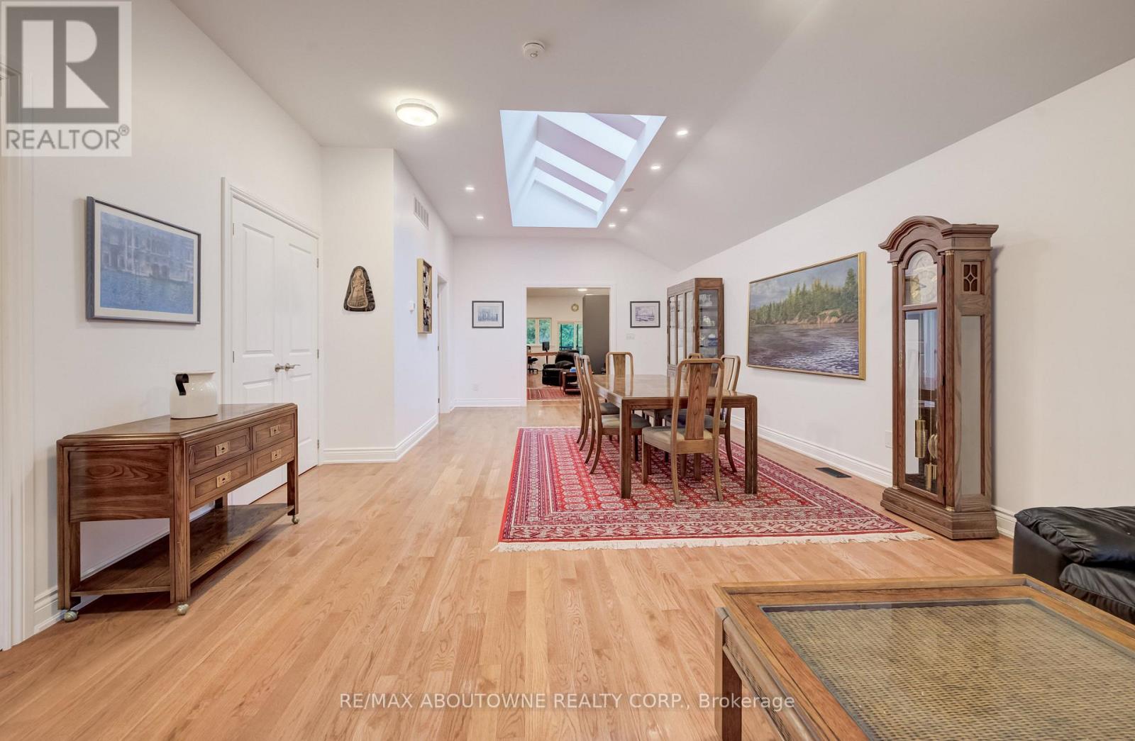 3091 Parkerhill Road, Mississauga, Ontario  L5B 1V6 - Photo 5 - W13711644