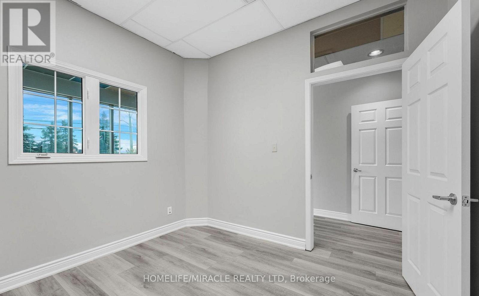 112 (Main Floor) - 2 Automatic Drive, Brampton (Gore Industrial North), Ontario  L6S 6K8 - Photo 10 - W13711726