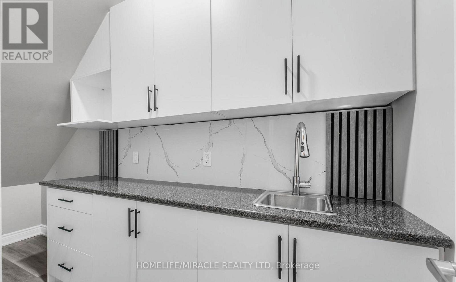 112 (Main Floor) - 2 Automatic Drive, Brampton (Gore Industrial North), Ontario  L6S 6K8 - Photo 15 - W13711726
