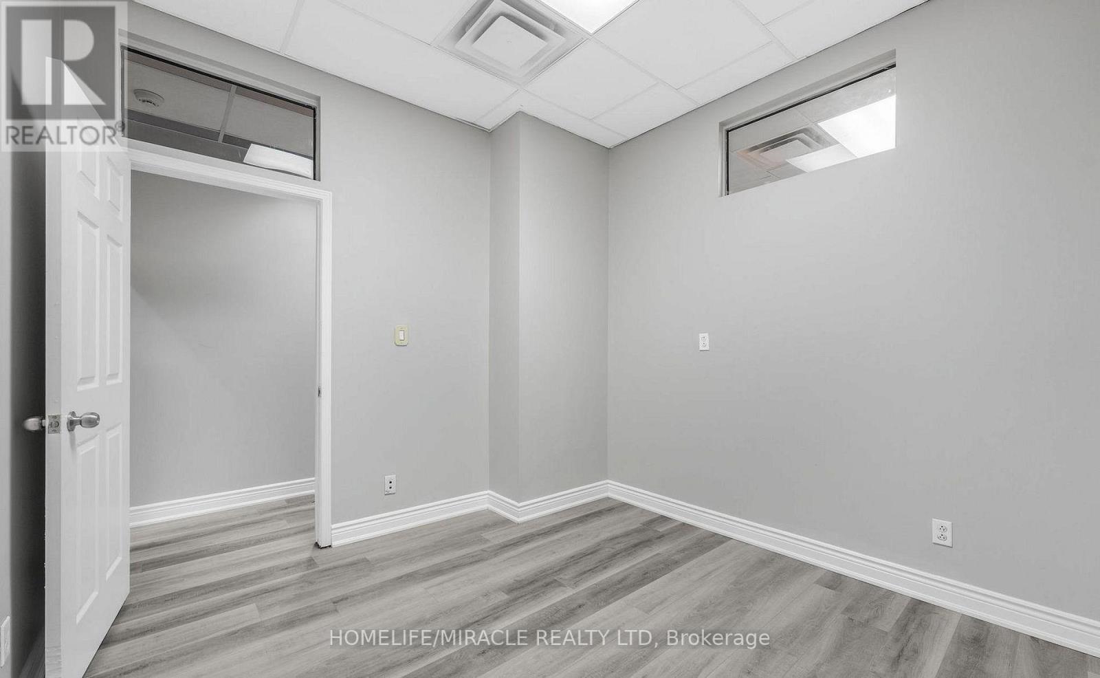 112 (Main Floor) - 2 Automatic Drive, Brampton (Gore Industrial North), Ontario  L6S 6K8 - Photo 17 - W13711726