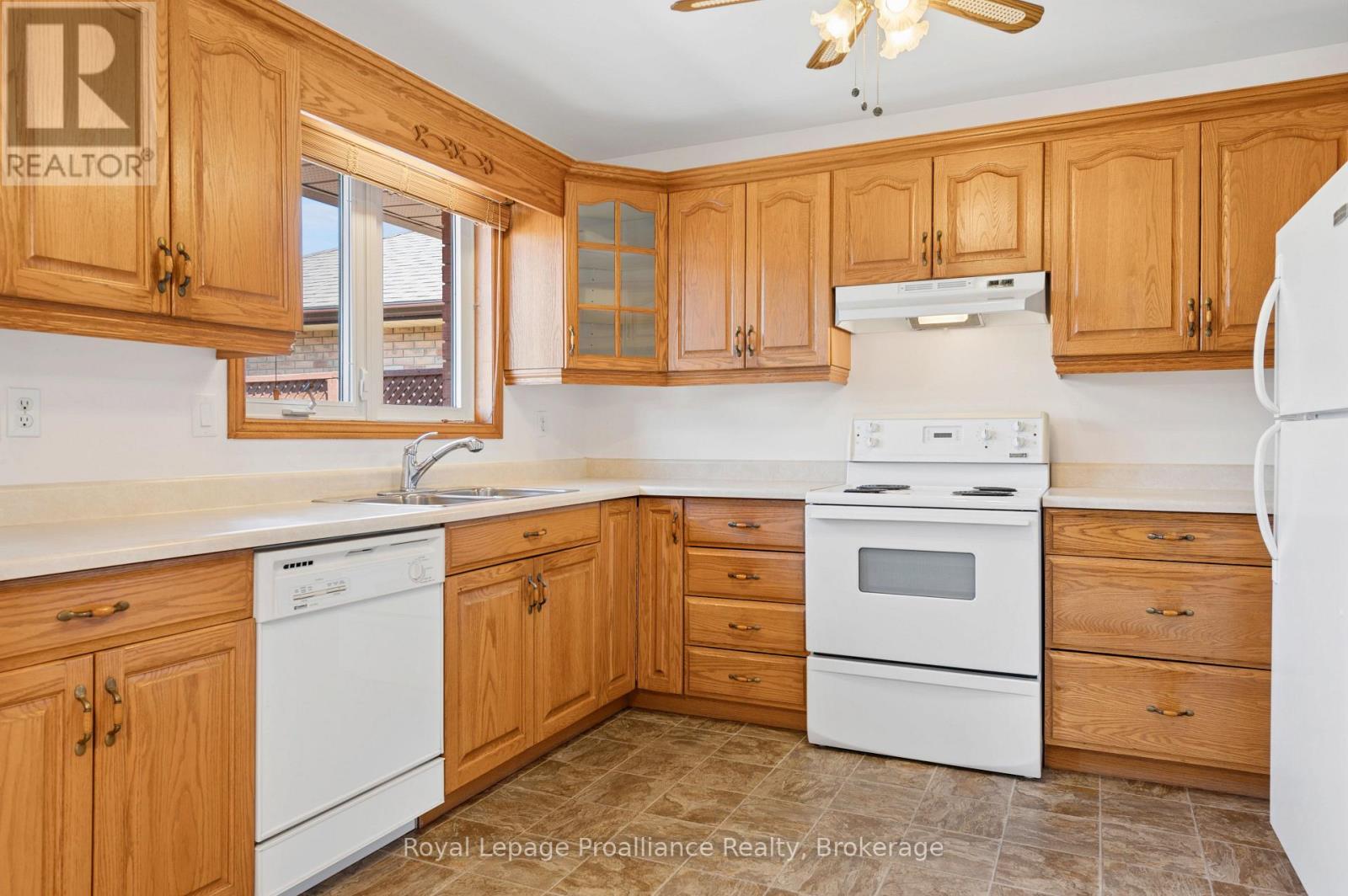 4 Wilmot Court, Belleville, Ontario  K8P 5H1 - Photo 11 - X13707994