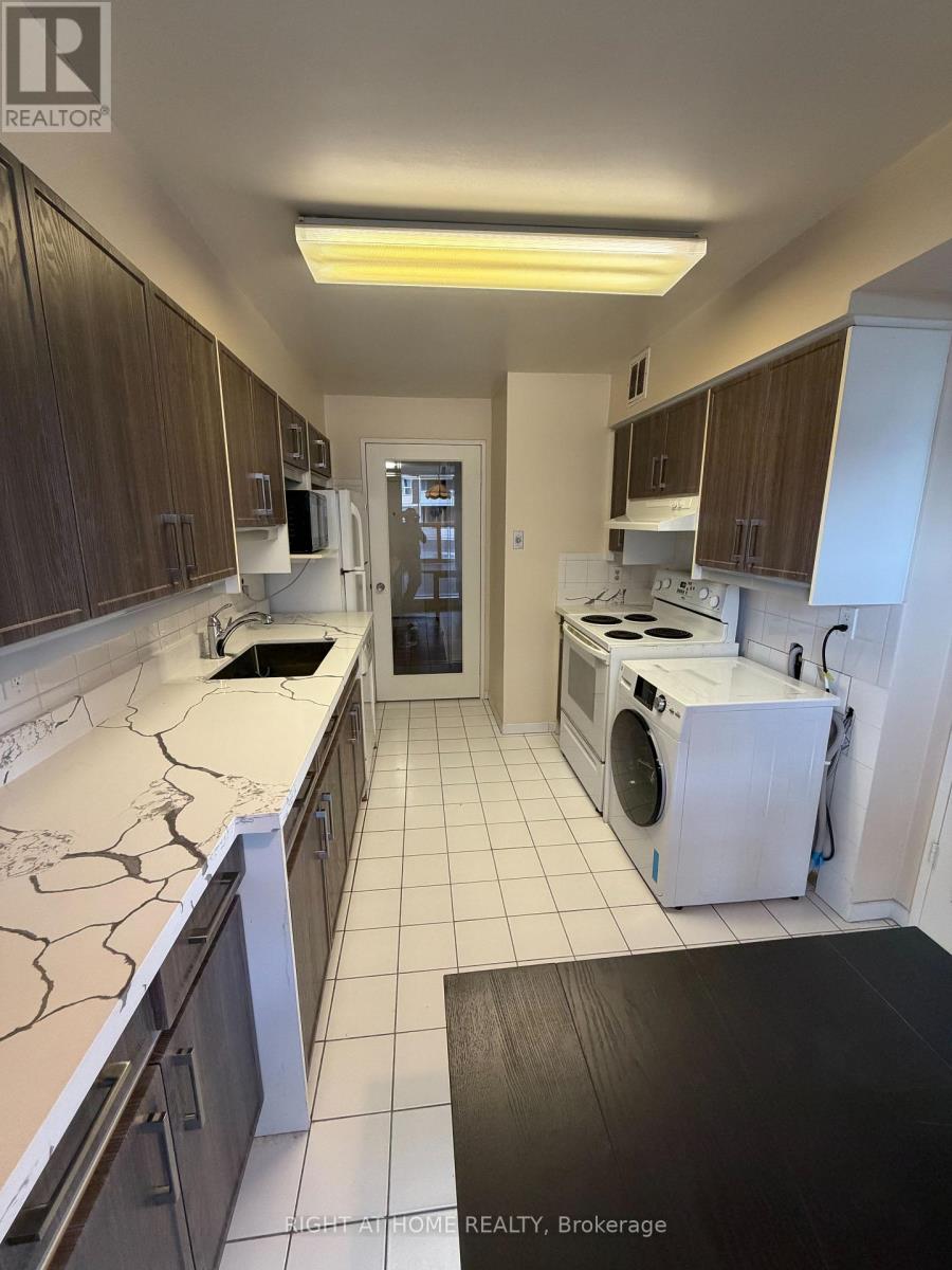 802 - 60 Inverlochy Boulevard, Markham, Ontario L3T 4T7 - Photo 3 - N13703850
