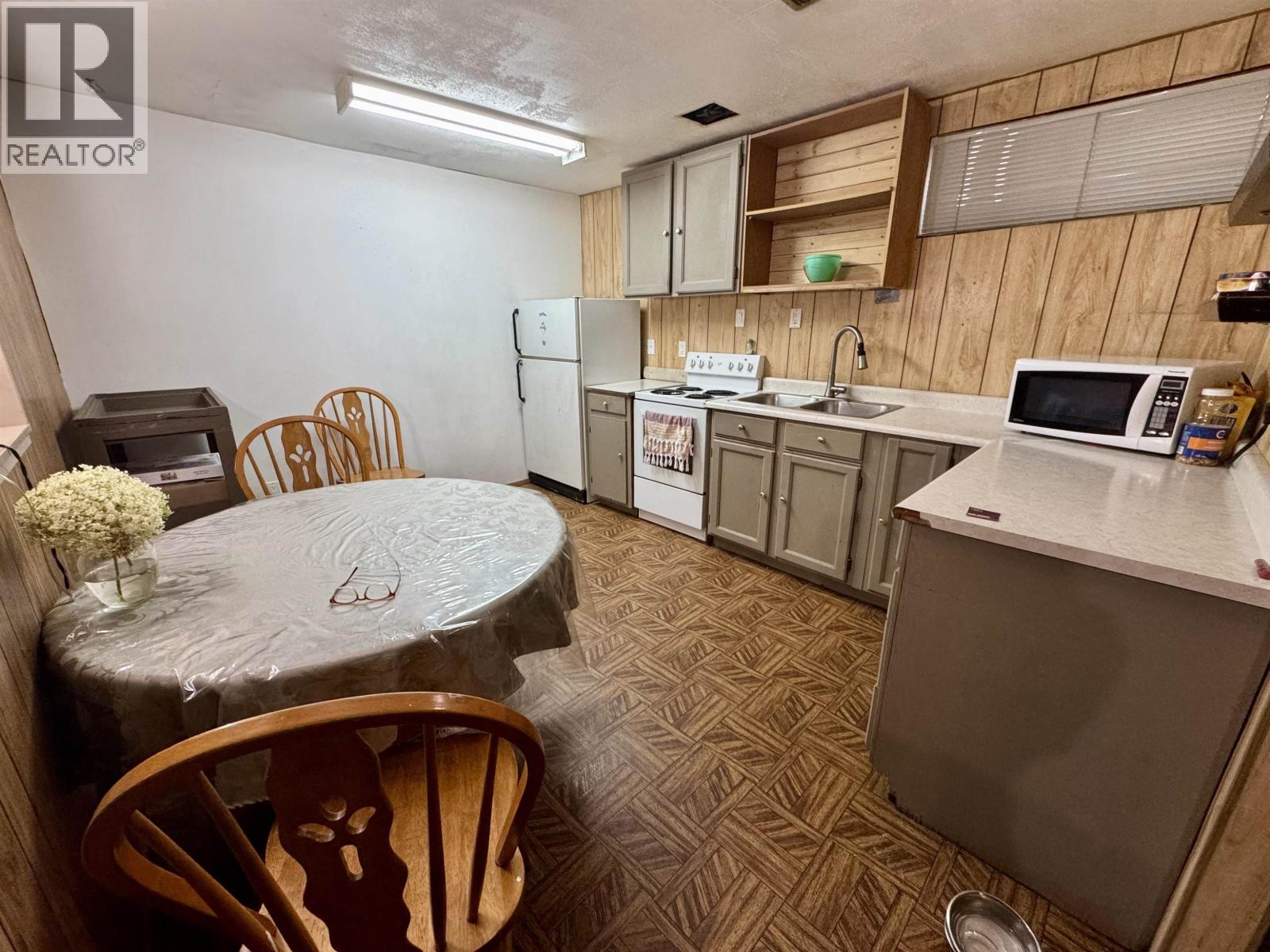 1180a Blair Street, Williams Lake, British Columbia  V2G 1X2 - Photo 11 - R3158726