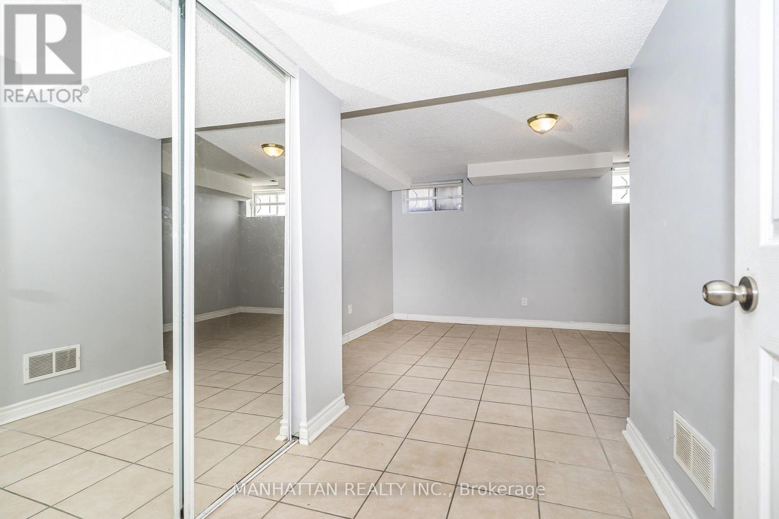 1220 Weston Road, Toronto, Ontario  M6M 4P4 - Photo 23 - W13633002