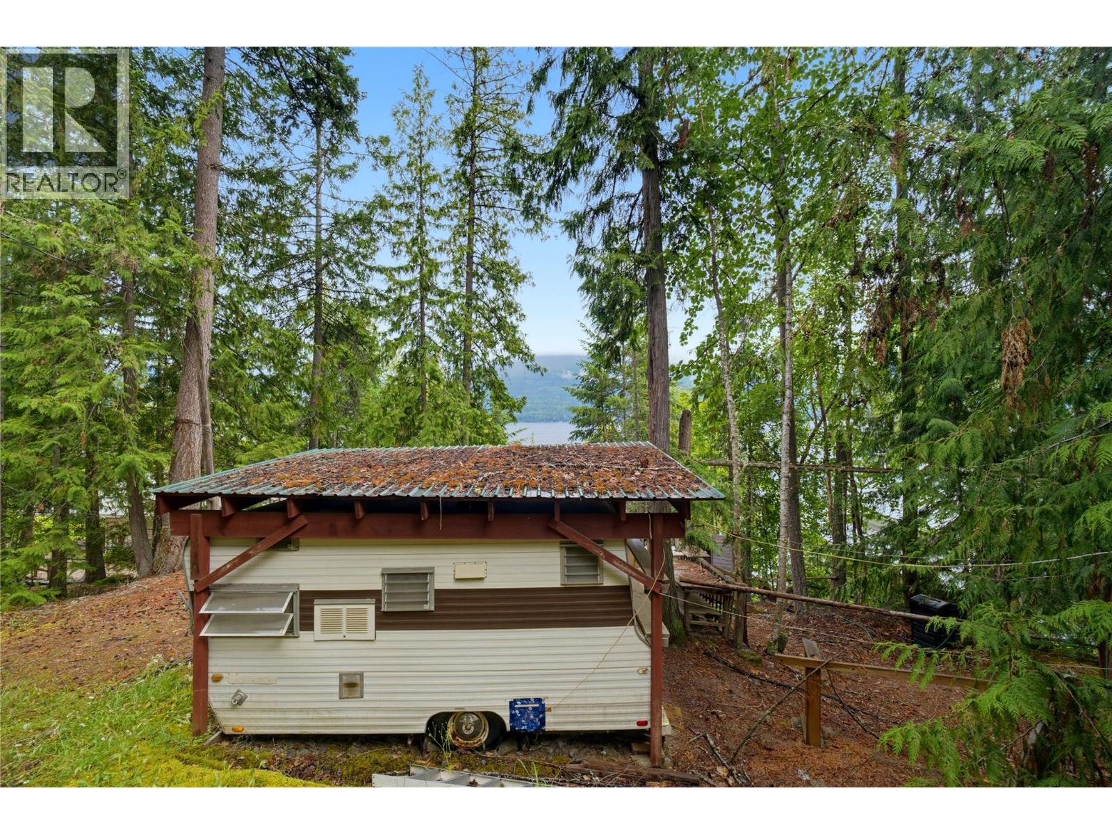4255 Justin Road, Eagle Bay, British Columbia V0E 1T0 - Photo 35 - 10392627