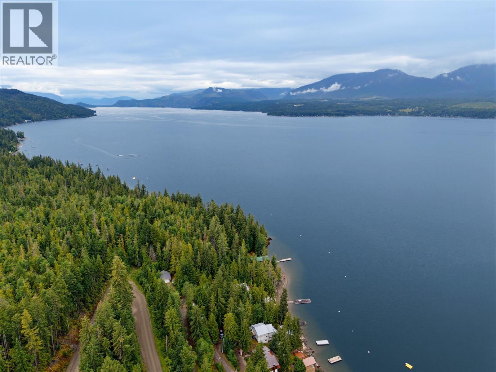 4255 Justin Road, Eagle Bay, British Columbia V0E 1T0 - Photo 9 - 10392627