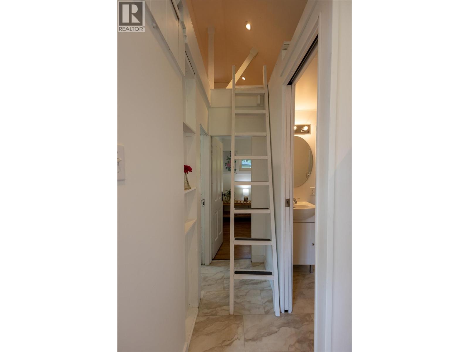 2205 Bealby Road, Nelson, British Columbia  V1L 6W2 - Photo 24 - 10395338