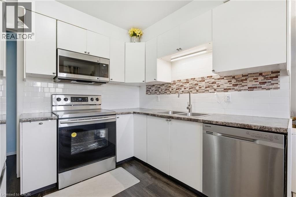 423 Westwood Drive Unit# 43, Kitchener, Ontario  N2M 5B5 - Photo 13 - 40849067