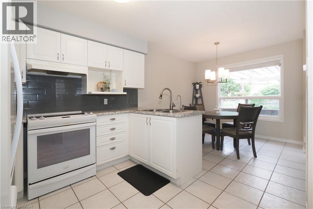 218 Inverhuron Crescent Unit# A, Waterloo, Ontario  N2V 2H7 - Photo 11 - 40851312