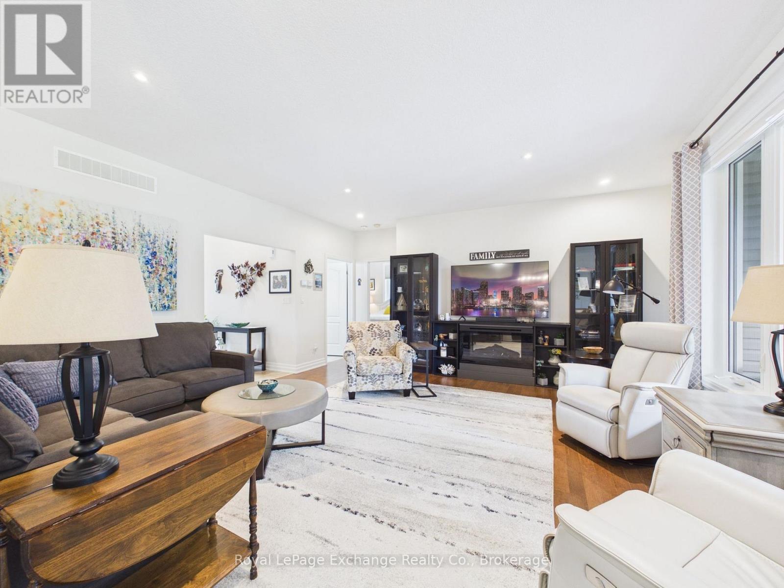 206 Gregor Drive, Huron-Kinloss, Ontario  N2Z 0A4 - Photo 4 - X13708750